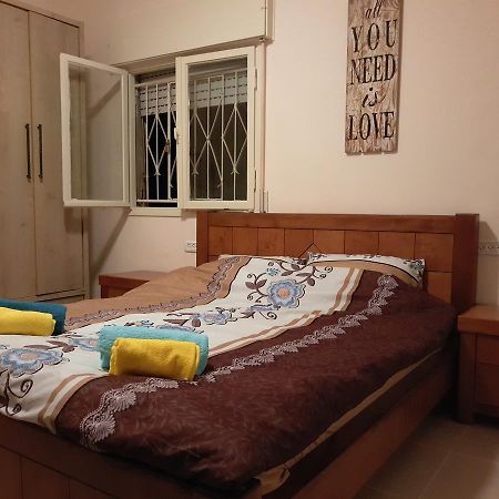 Апартаменти 3 Stairs Only To Cozy Flat On Hillel St Хайфа Екстер'єр фото
